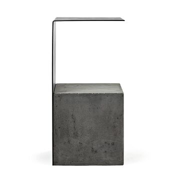 Bijzettafel beton staal