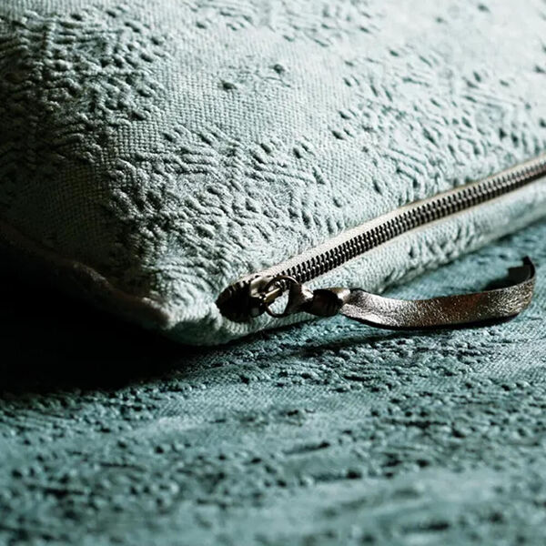 Kussen Vice Versa, Stone washed Jacquard - kilim aqua 40x60 cm