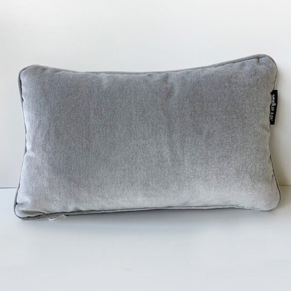 Outdoor kussen Sunrise velvet lichtgrijs 30x 50 AJ Originals