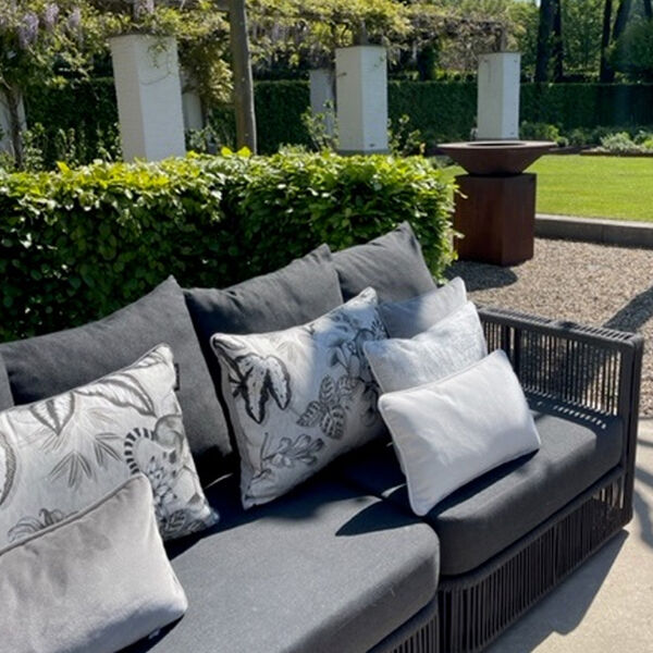 Outdoor kussen Sunrise velvet lichtgrijs 40x40 AJ Originals